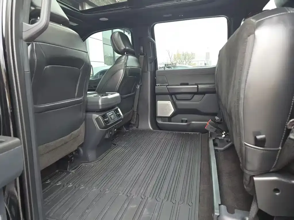 Ford F-150 Raptor — фото 9