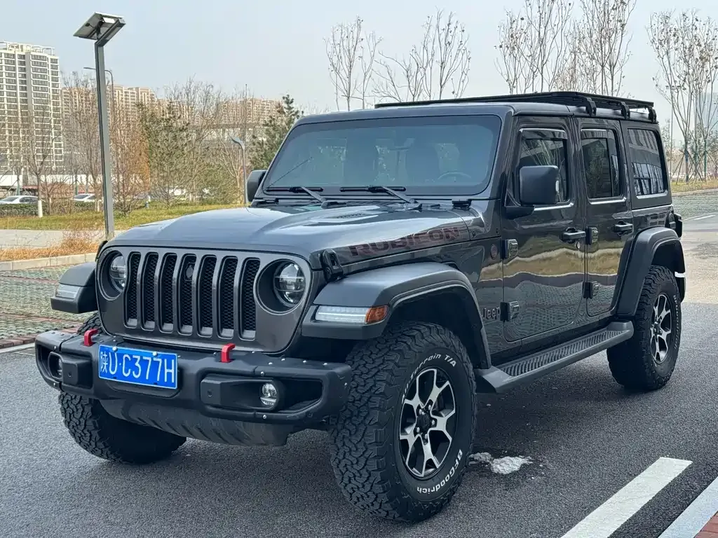 Jeep Wrangler — фото 1