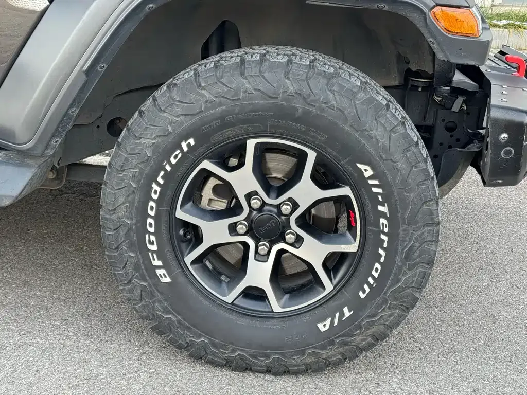 Jeep Wrangler — фото 4