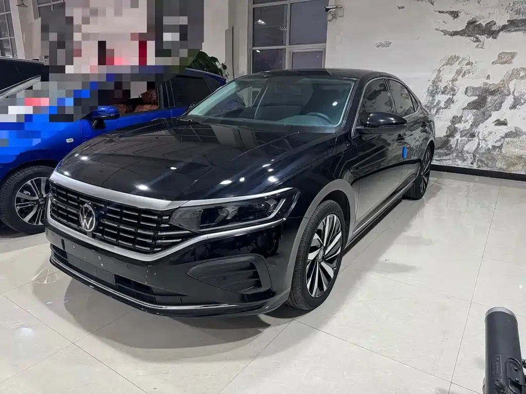 Volkswagen Passat — фото 1