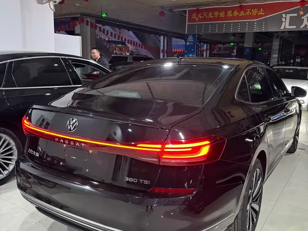 Volkswagen Passat — фото 3