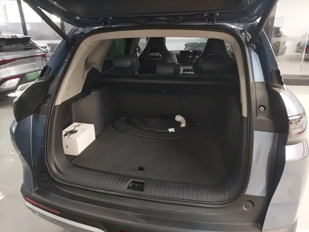 BYD Hiace 07 DM-i — фото 9