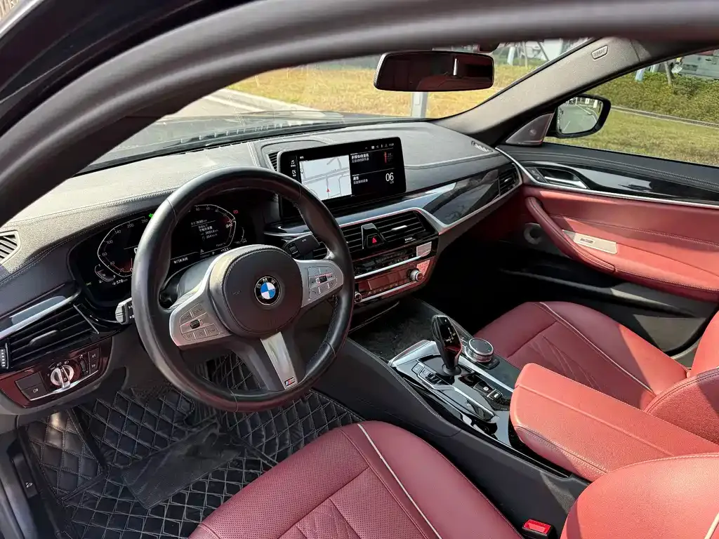 BMW 5 Series — фото 10