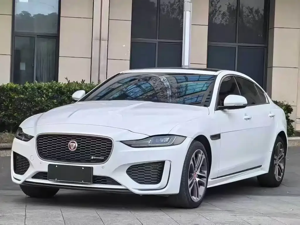 Jaguar XEL — фото 10