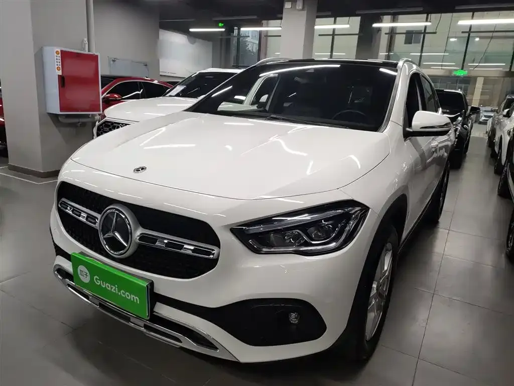 Mercedes-Benz GLA — фото 1