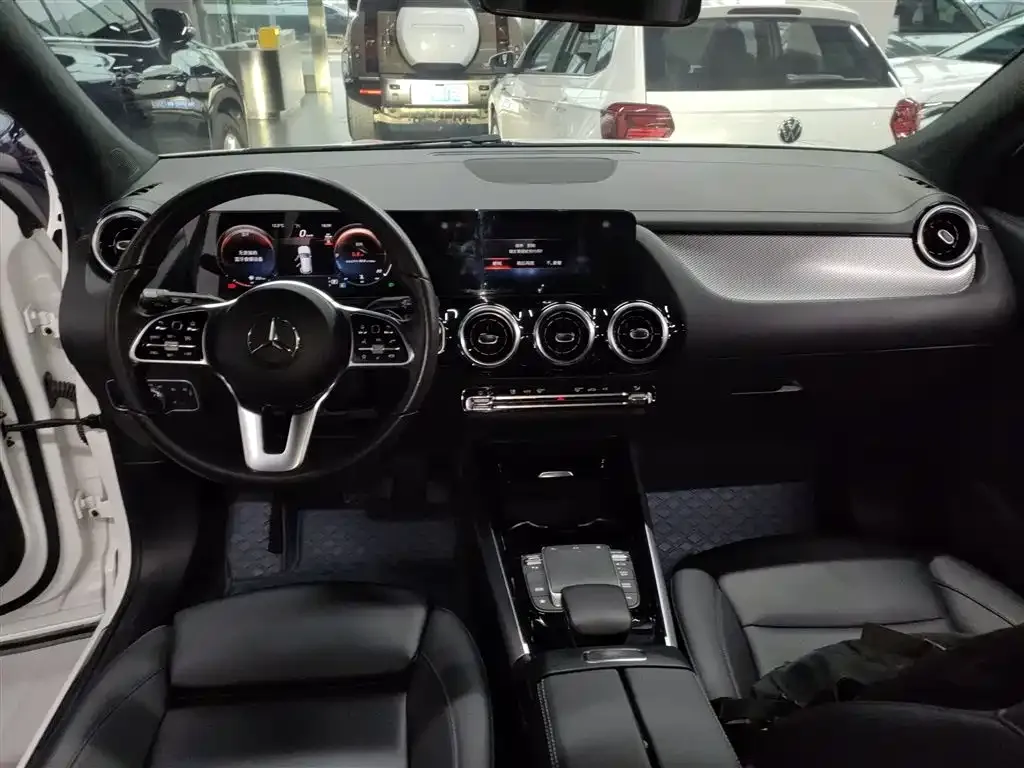 Mercedes-Benz GLA — фото 6