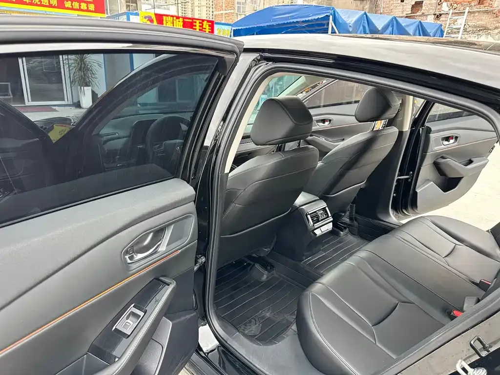 Honda Accord — фото 6