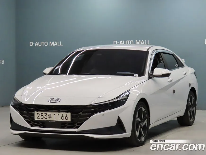 Hyundai AVANTE — фото 1