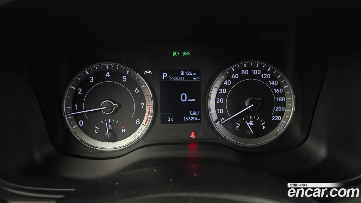 Hyundai Venue — фото 2
