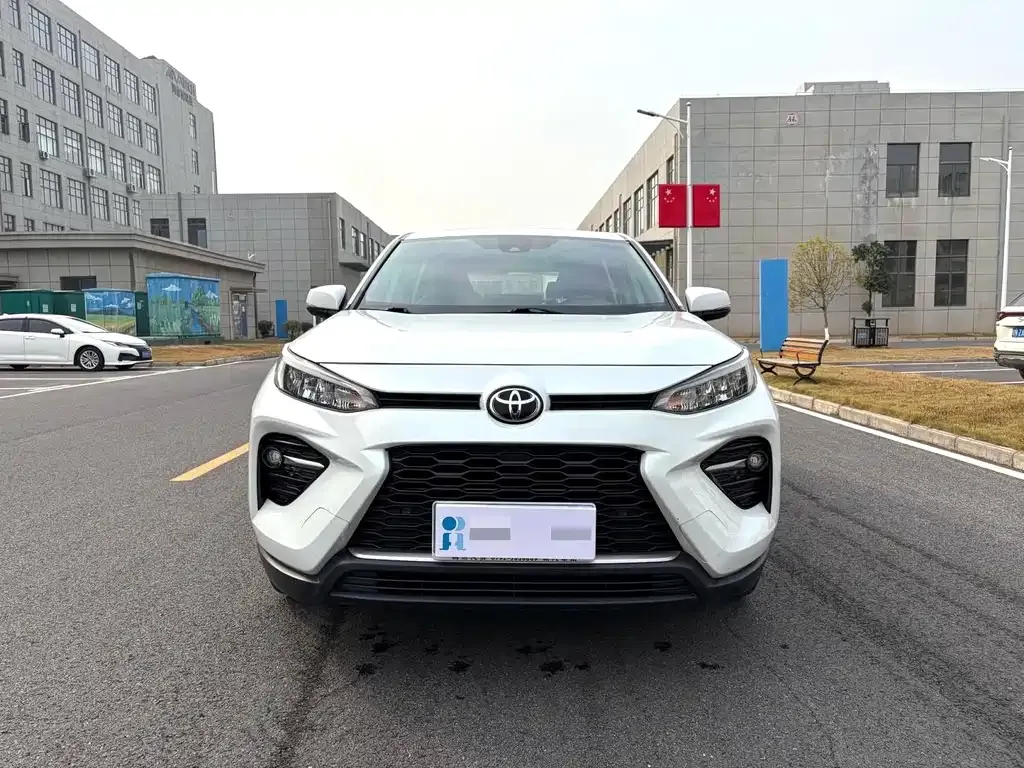 Toyota Wildlander — фото 2