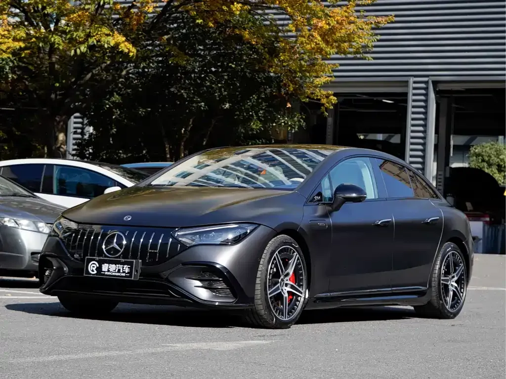 Mercedes-Benz EQE AMG — фото 6