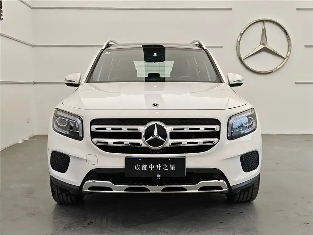 Mercedes-Benz GLB — фото 2