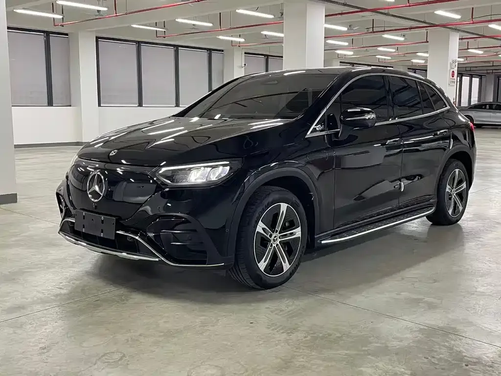 Mercedes-Benz EQE SUV — фото 1