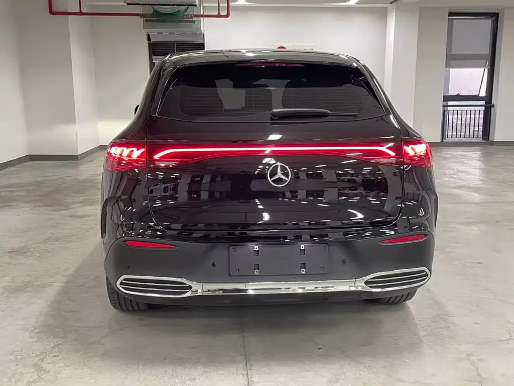 Mercedes-Benz EQE SUV — фото 2
