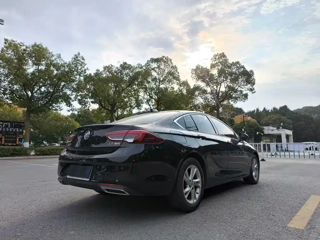 Buick Regal — фото 10