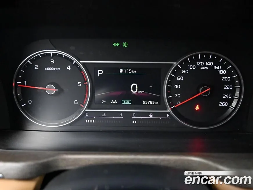 Kia Sorento — фото 8