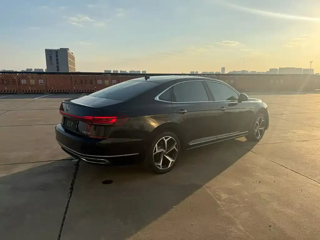 Volkswagen Passat — фото 5