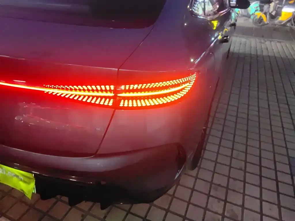 BYD Seal — фото 10
