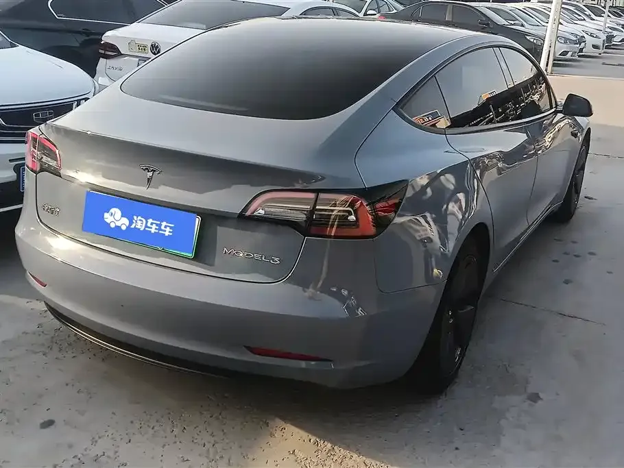 Tesla Model 3 — фото 10