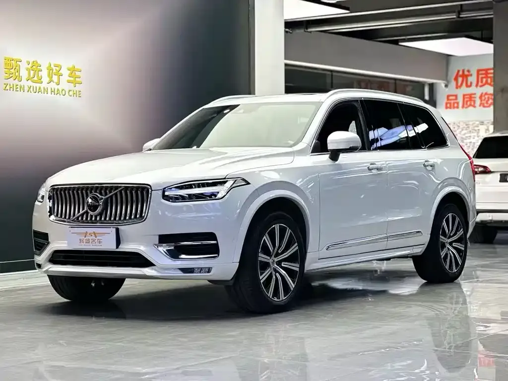 Volvo XC90 — фото 1