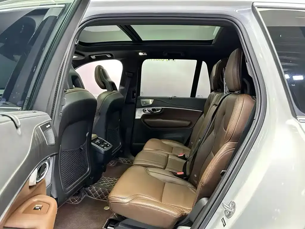Volvo XC90 — фото 4