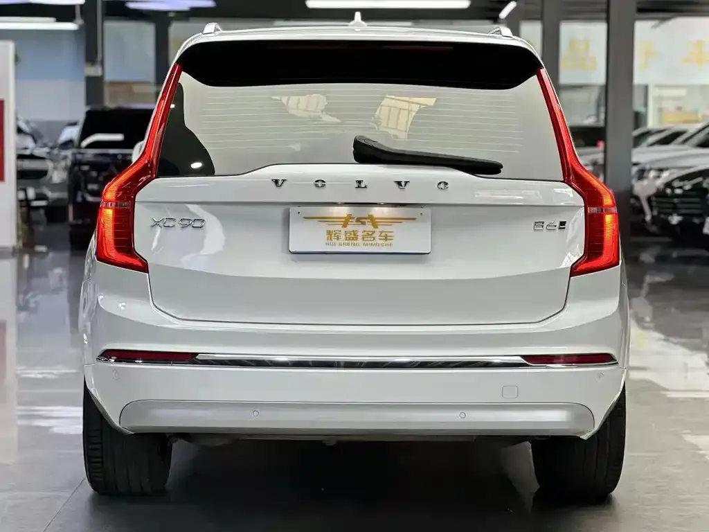 Volvo XC90 — фото 3