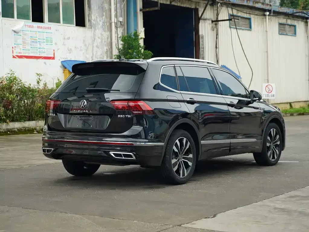 Volkswagen Tiguan L — фото 8