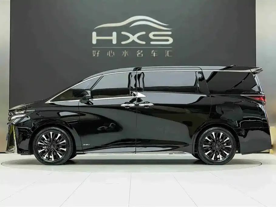 Toyota Vellfire — фото 6