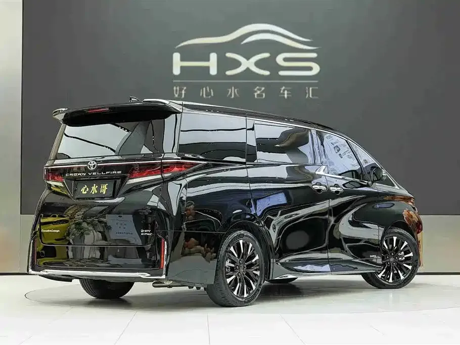 Toyota Vellfire — фото 4