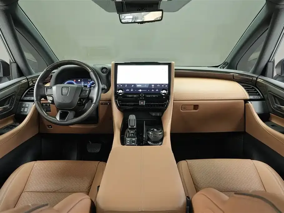 Toyota Vellfire — фото 10