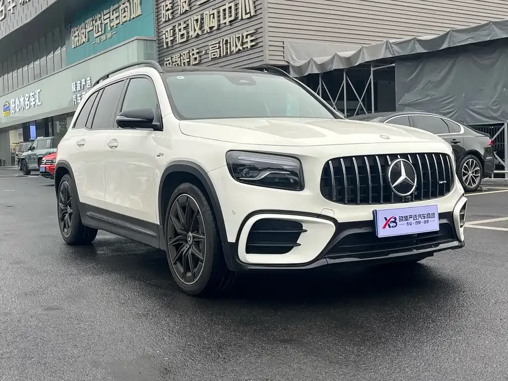 Mercedes-Benz GLB AMG — фото 8