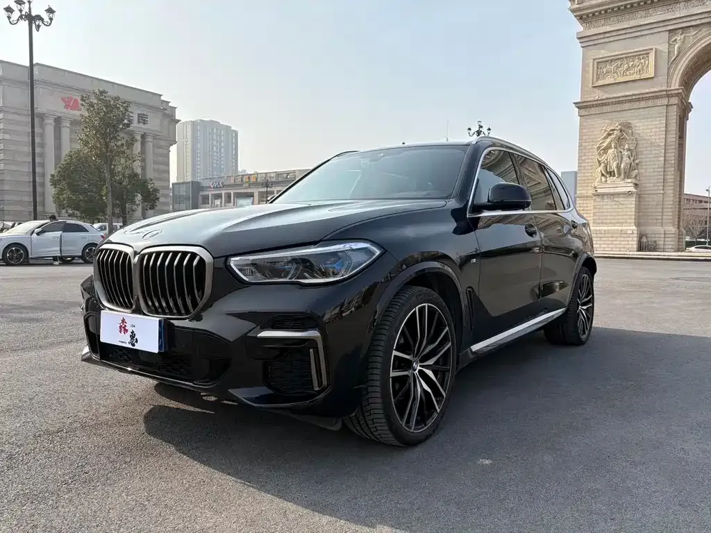 BMW X5 — фото 1