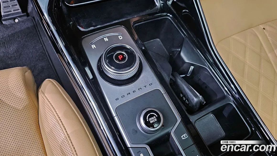 Kia Sorento — фото 8