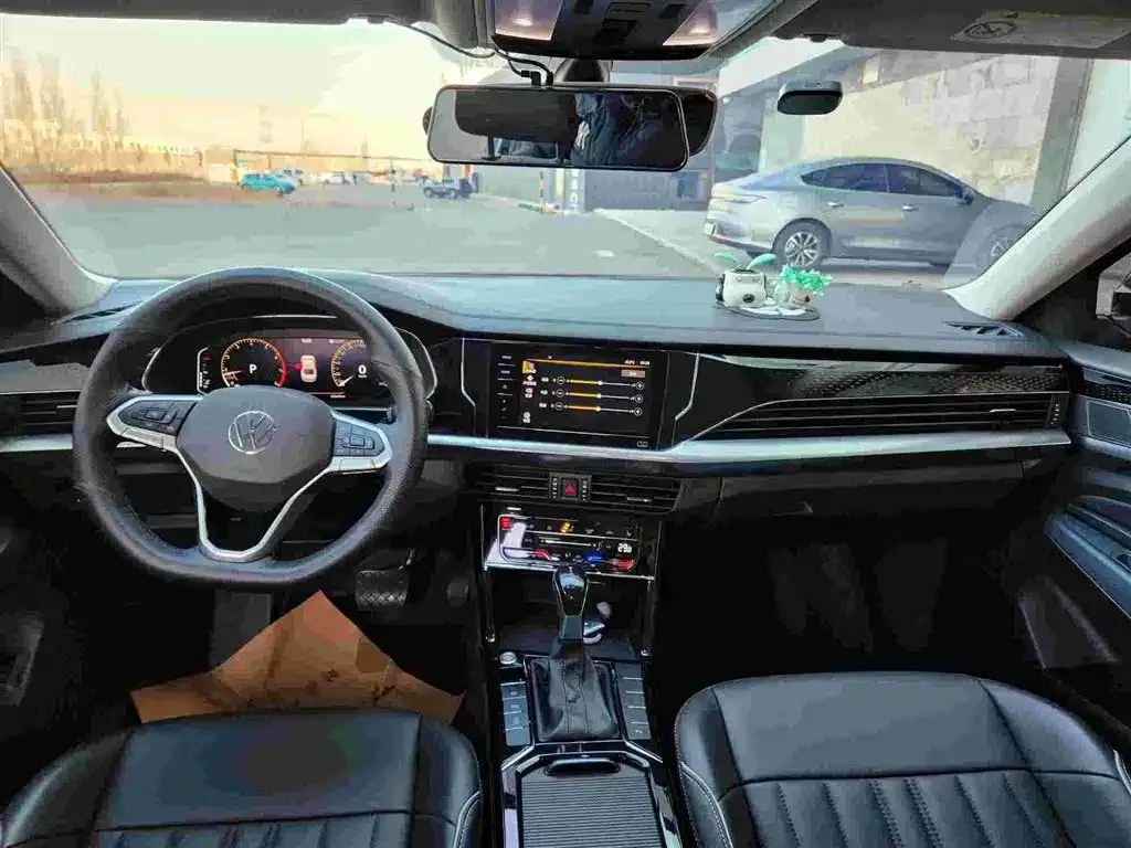 Volkswagen Passat — фото 10