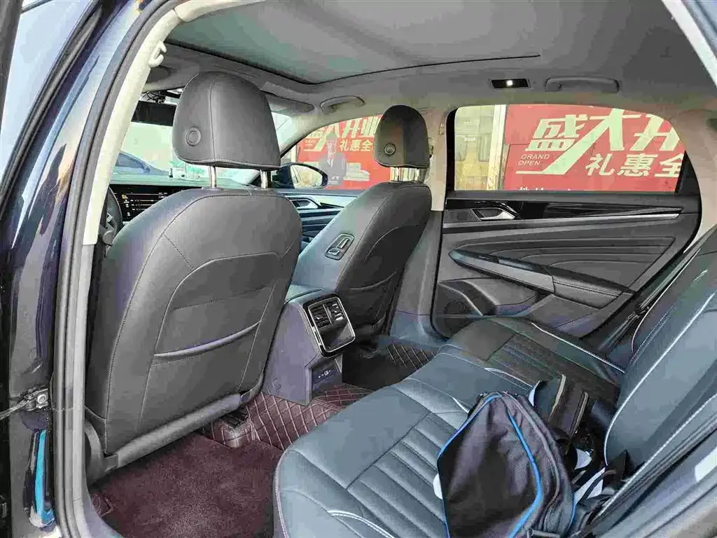 Volkswagen Passat — фото 9