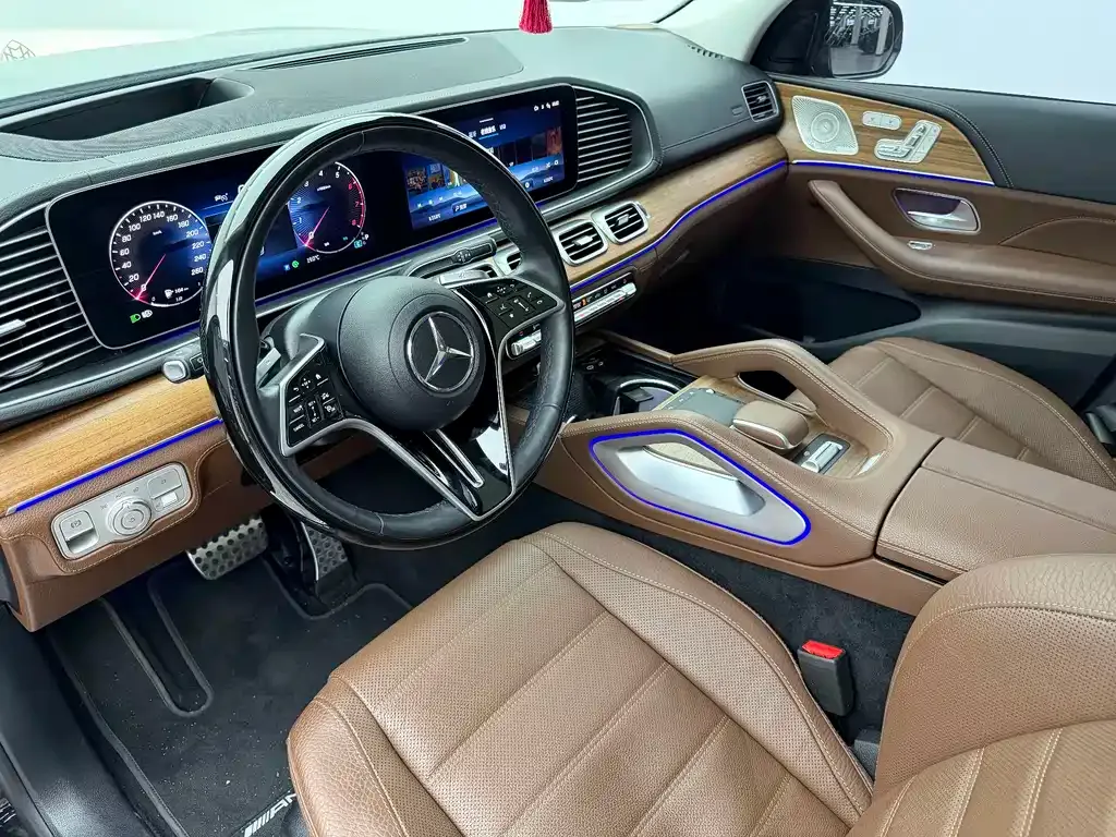 Mercedes-Benz GLS — фото 9
