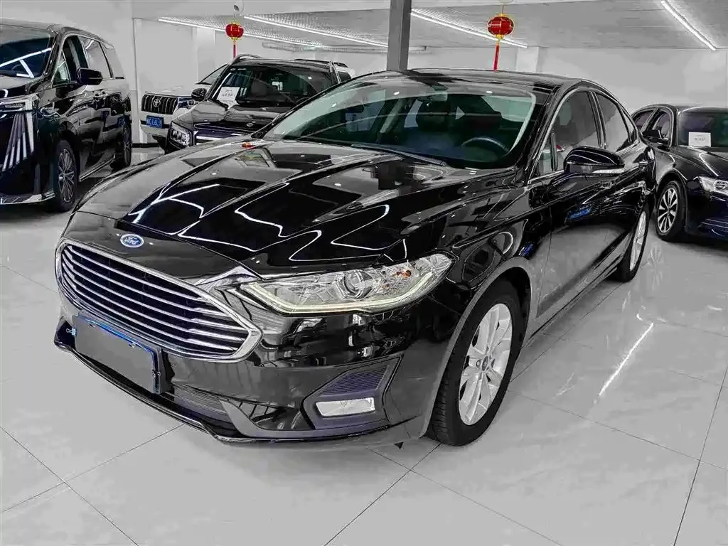 Ford Mondeo — фото 1