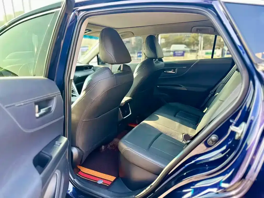Toyota Harrier — фото 5