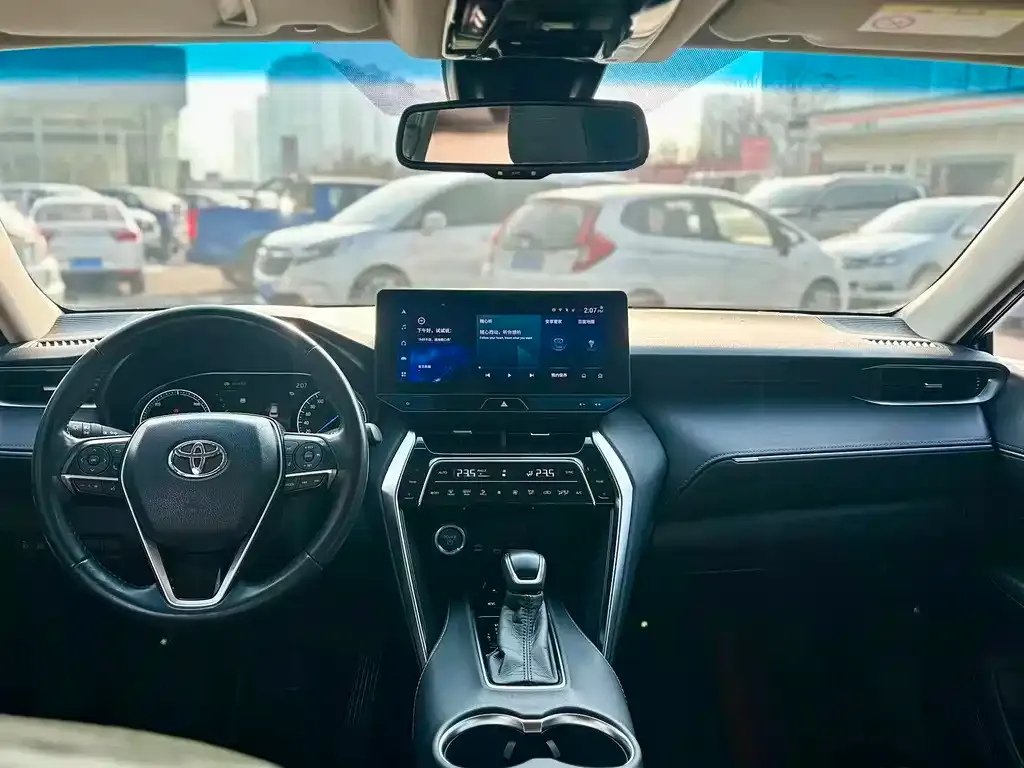 Toyota Harrier — фото 6