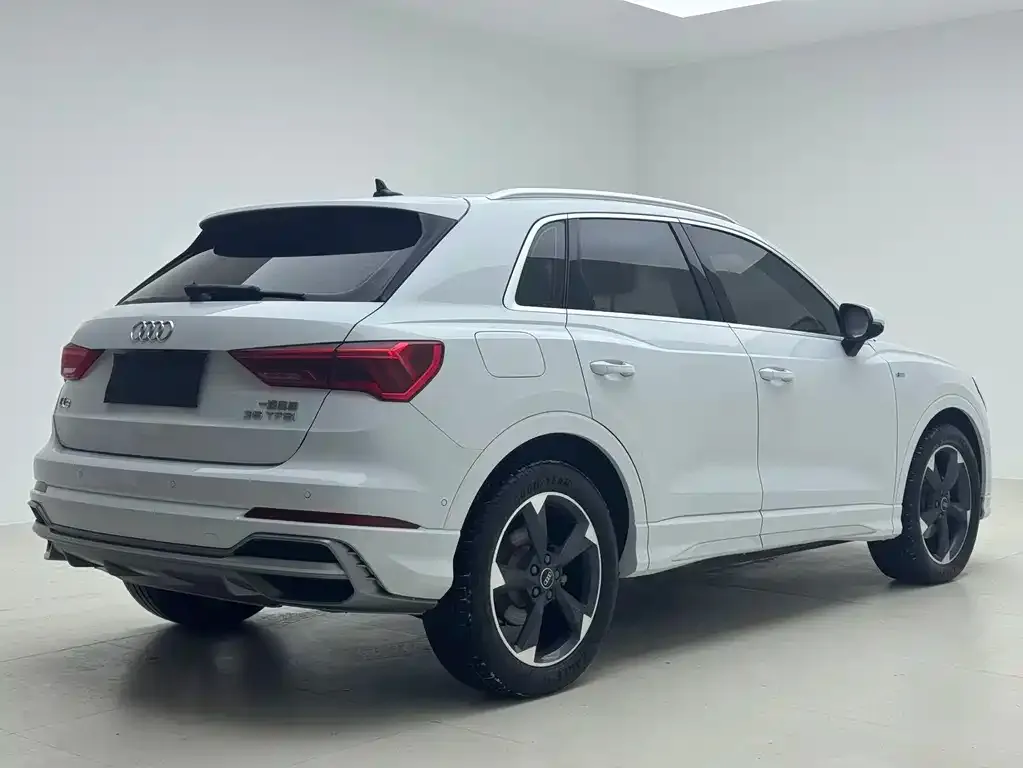 Audi Q3 — фото 7