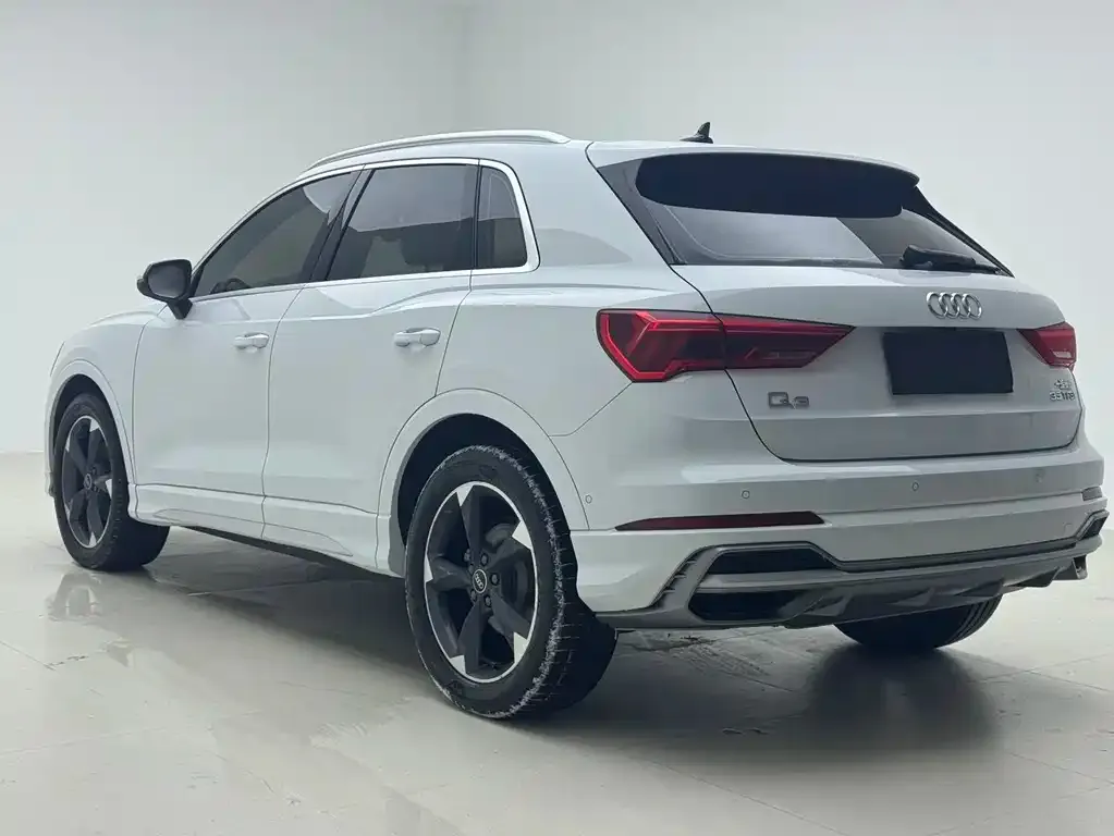 Audi Q3 — фото 9