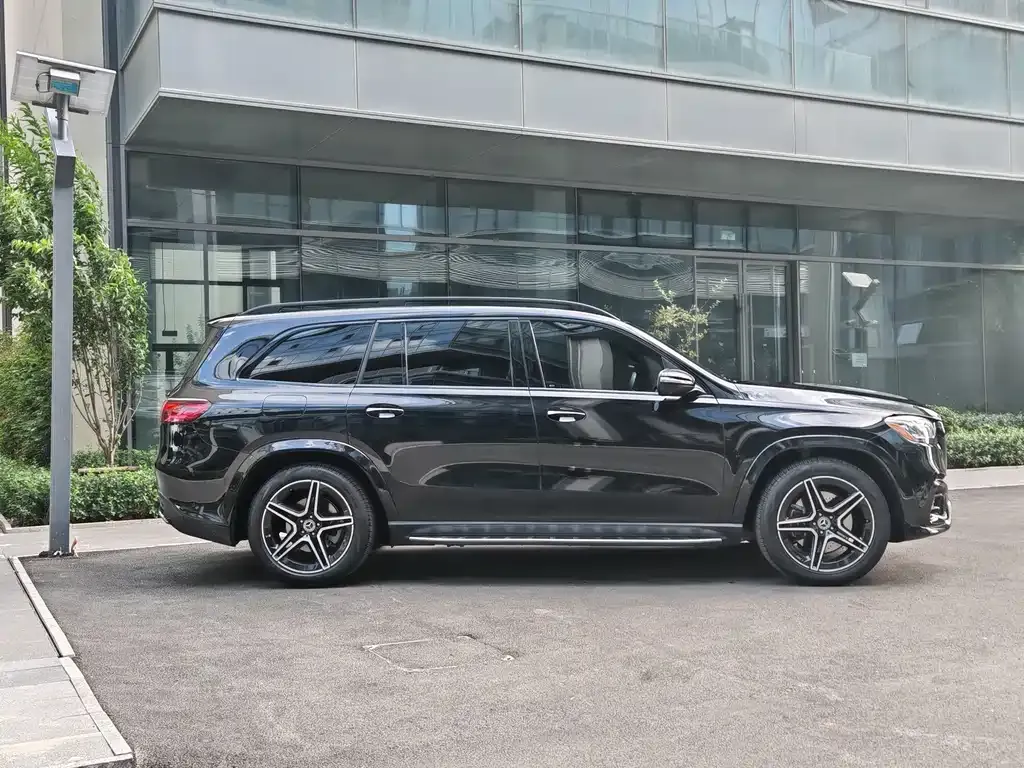 Mercedes-Benz GLS — фото 6