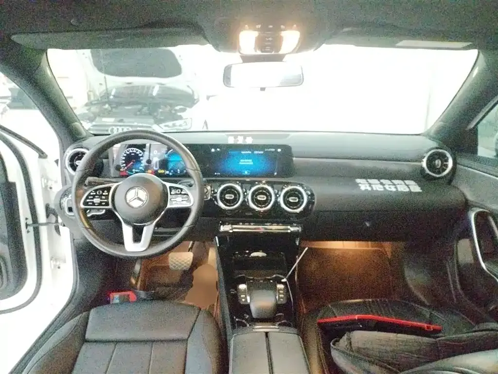 Mercedes-Benz A-Class — фото 10