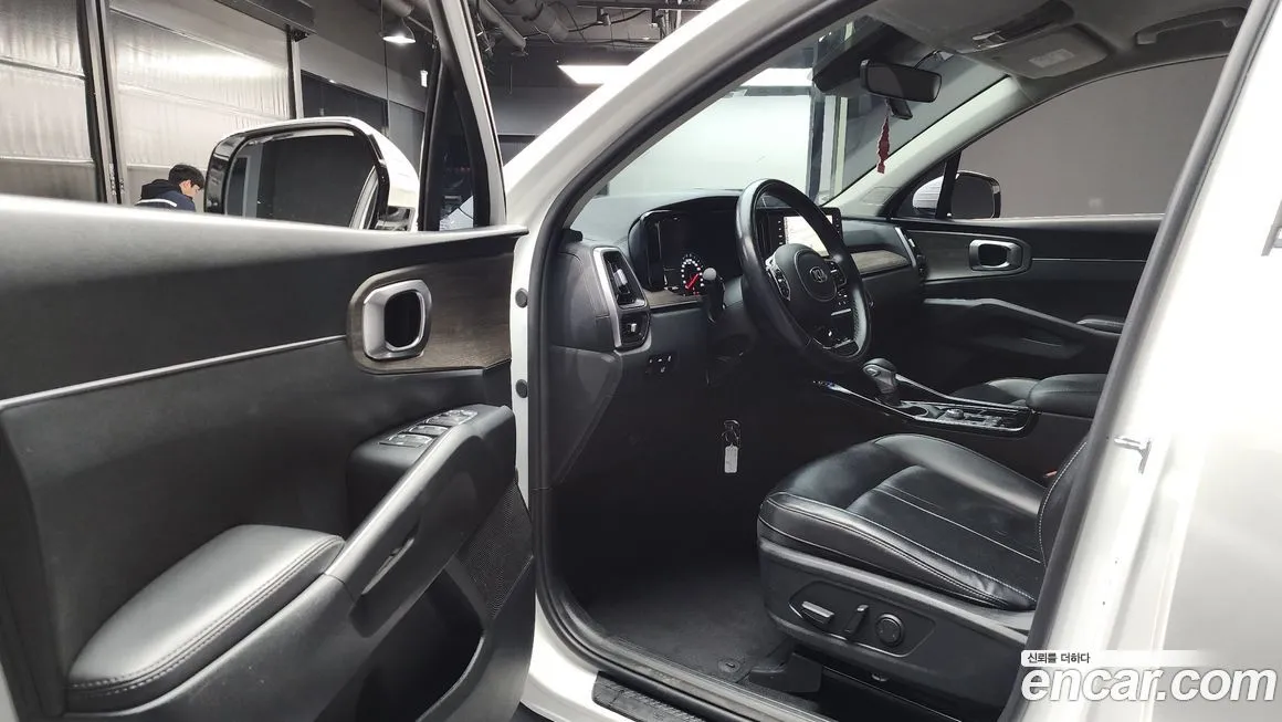 Kia Sorento — фото 9