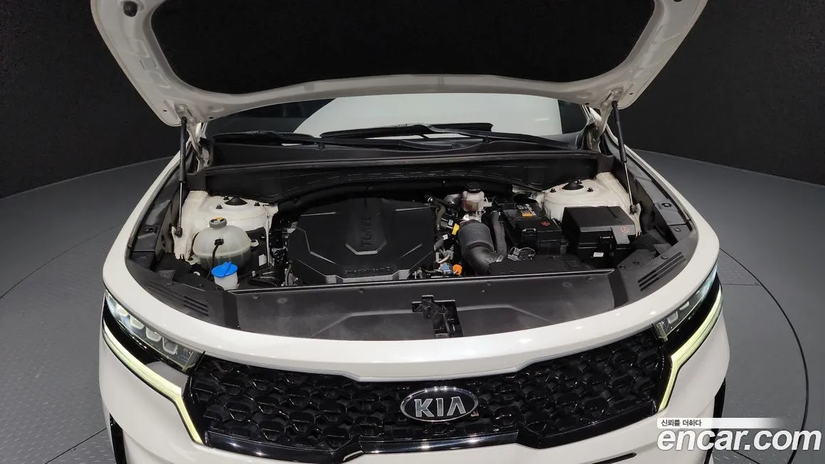 Kia Sorento — фото 7