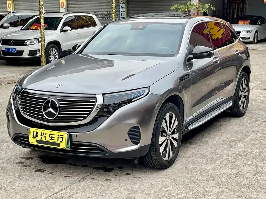Mercedes-Benz EQC — фото 1