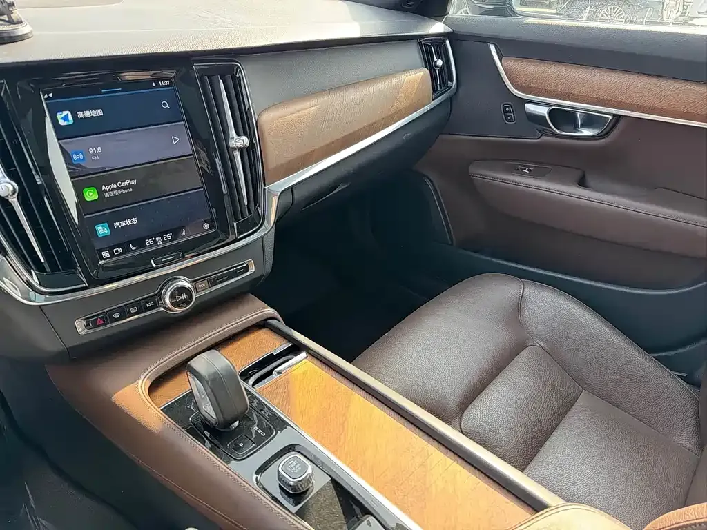 Volvo S90 — фото 10
