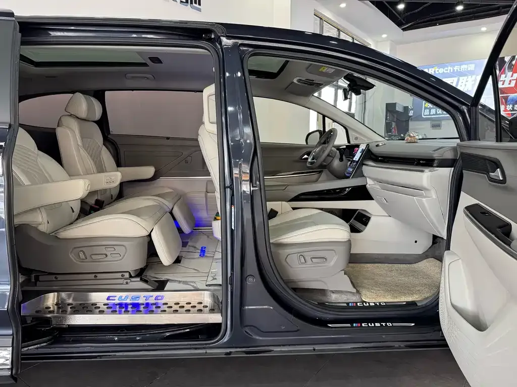 Hyundai Custo — фото 10