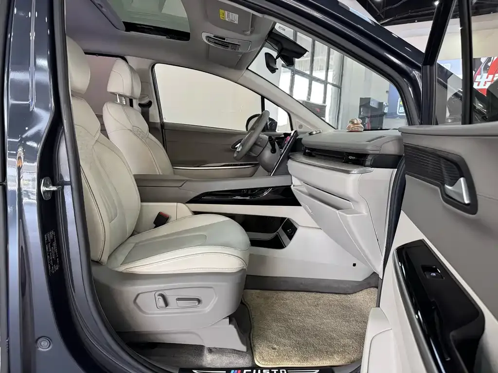 Hyundai Custo — фото 9