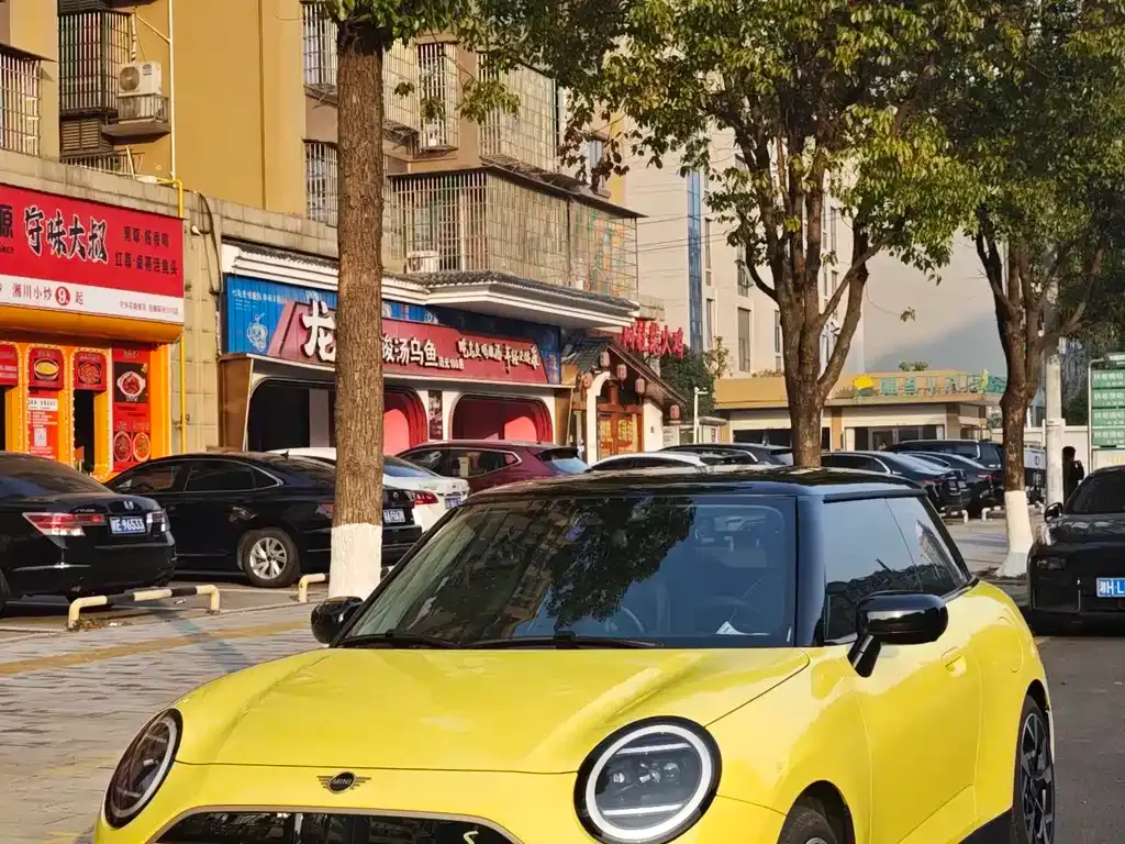 MINI Cooper EV — фото 10